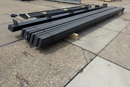 13.00 x 25.00m (325m²)